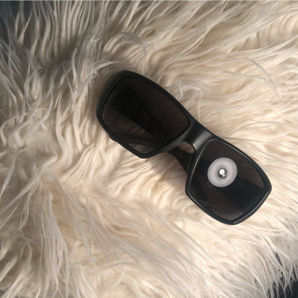 Black Smith Sunglasses hardly uses like new condition.